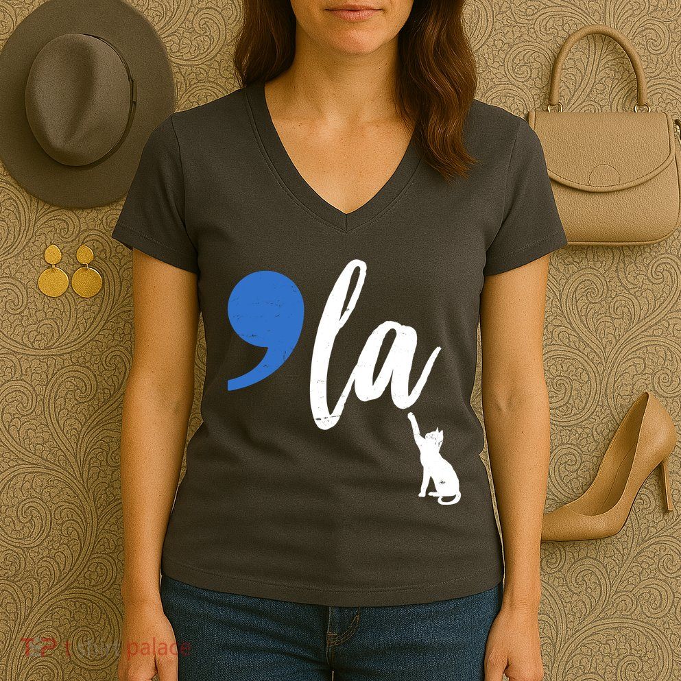 Comma La Kamala Harris Childless Cat Lady Women's V-Neck T-Shirt