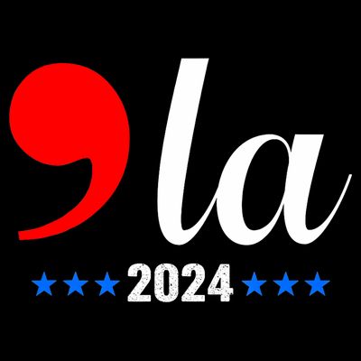 Comma + La Kamala Harris For President 2024 Election T-Shirt