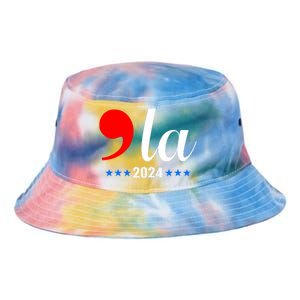 Comma + La Kamala Harris For President 2024 Election Tie Dye Newport Bucket Hat