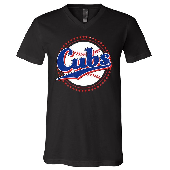 Cubs Last Name Personalized Vintage Retro Apparel Cubs Lover V-Neck T-Shirt