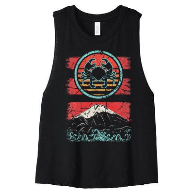 Crab Lover Retro Crabbing Vintage 80s Style Fishing Hunting Women's Racerback Cropped Tank