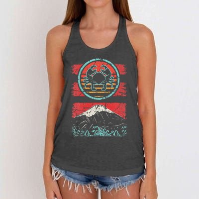 Crab Lover Retro Crabbing Vintage 80s Style Fishing Hunting Women's Knotted Racerback Tank