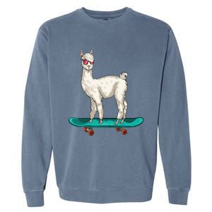 Cute Llama Skating Skater Skateboarding Alpaca Skateboard Great Gift Garment-Dyed Sweatshirt