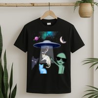 Cat Lovers UFO Space Abduction Of Cats By Aliens Design T-Shirt