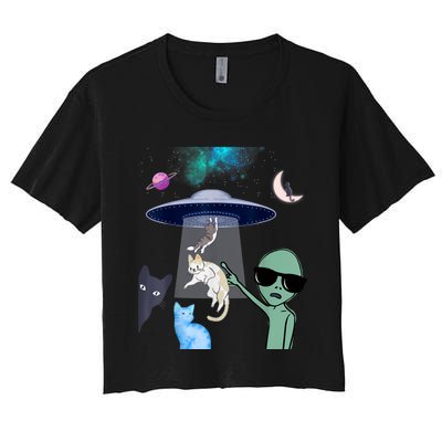 Cat Lovers UFO Space Abduction Of Cats By Aliens Design Women's Crop Top Tee