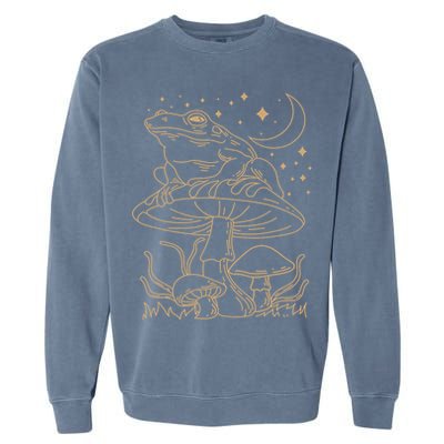 Cottagecore Mushroom Amphibians Fungi Goblincore Mycology Garment-Dyed Sweatshirt