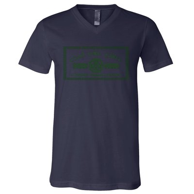 Céad Mile Fáilte A Hundred Thousand Welcomes Irish Cead Mile Failte V-Neck T-Shirt