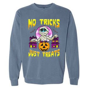 Cute Mummy Halloween No Tricks Just Treats Spooky Costume Garment-Dyed Sweatshirt