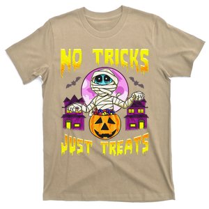 Cute Mummy Halloween No Tricks Just Treats Spooky Costume T-Shirt