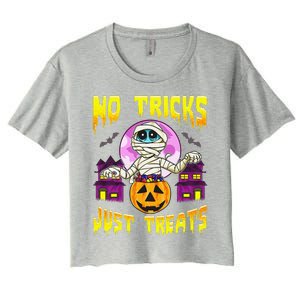 Cute Mummy Halloween No Tricks Just Treats Spooky Costume Women's Crop Top Tee