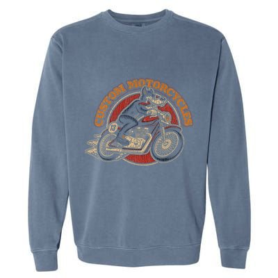 Custom Motorcycles Retro Biker Lowbrow Wolf Rockabilly 50s Garment-Dyed Sweatshirt