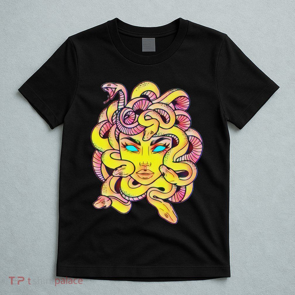 Cute Medusa Scary Greek Mythology Female Monster Medusa T-Shirt