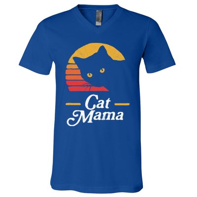 Cat Mama Vintage Eighties Style Cat Retro Distressed Gift V-Neck T-Shirt