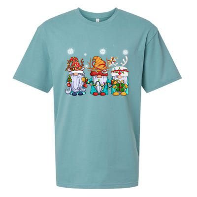 Cute Nurse Christmas Gnomes Cute Nurses Xmas Nursing Gift Sueded Cloud Jersey T-Shirt