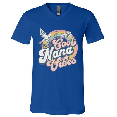 Cool Nana Grandma Retro Groovy And Pretty Gift V-Neck T-Shirt