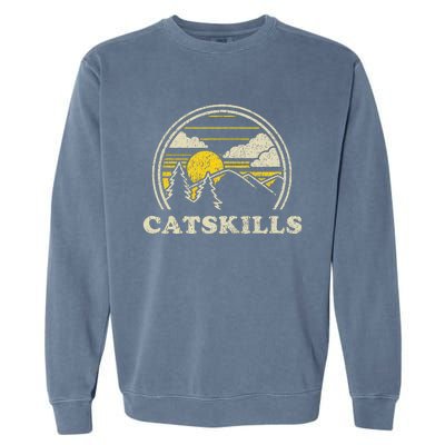 Catskills New York Ny Vintage Hiking Mountains Garment-Dyed Sweatshirt