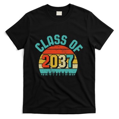 Class Of 2037 Grow With Me Kindergarten To Graduation Retro T-Shirt