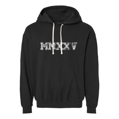 Class Of 2025 Mmxxv Graduation Spirit Vintage Senior 2025 Garment-Dyed Fleece Hoodie