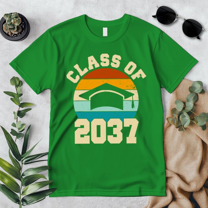 Class Of 2037 Kindergarten Graduation Retro Premium T-Shirt