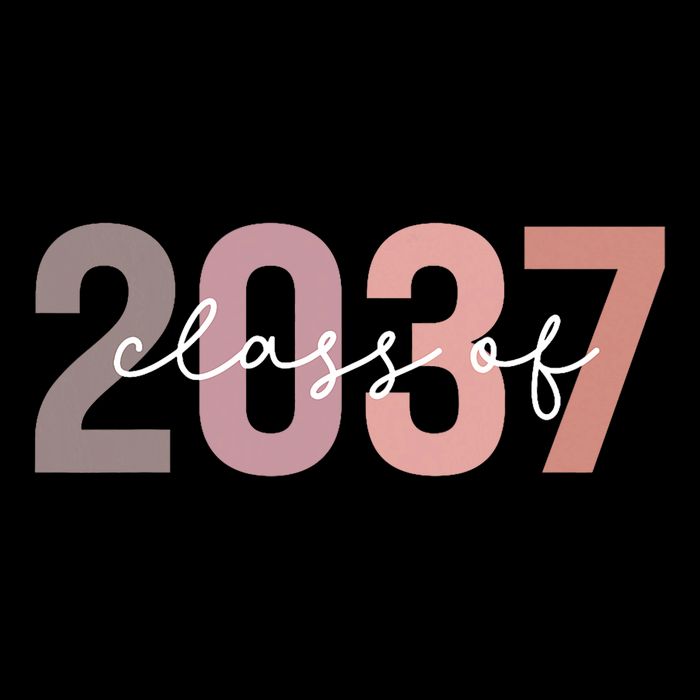 Class Of 2037 Grow With Me First Day Of School Graduation T-Shirt