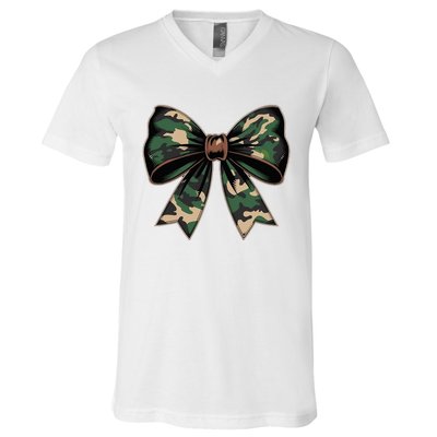 Camouflage Old Camo Bow Camo Coquette Bow Hunting V-Neck T-Shirt