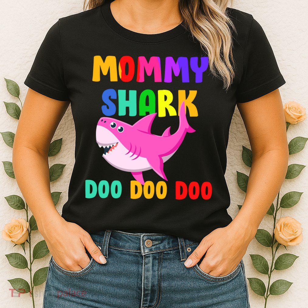 Colorful Mommy Shark Doo Doo Doo Womens T-Shirt