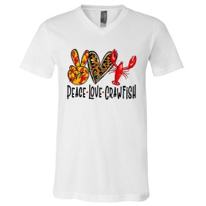 Crawfish Outfit Women Girl Craw Fish Season Leopard Love V-Neck T-Shirt