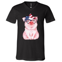 Cute Pig 4th Of July USA Flag Patriotic American Piggy Joke V-Neck T-Shirt