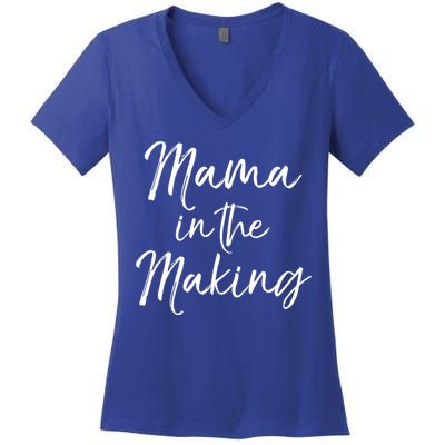 Cute Pregnancy Gift For Pregnant Moms Mama In The Making Gift Women's V-Neck T-Shirt