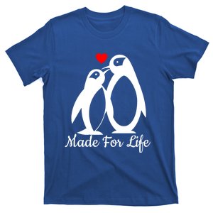 Cute Penguin Heart Valentines Day Great Gift T-Shirt