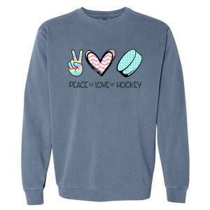 Cute Peace Love Hockey For Women Teen Girl Hockey Team Gift Garment-Dyed Sweatshirt