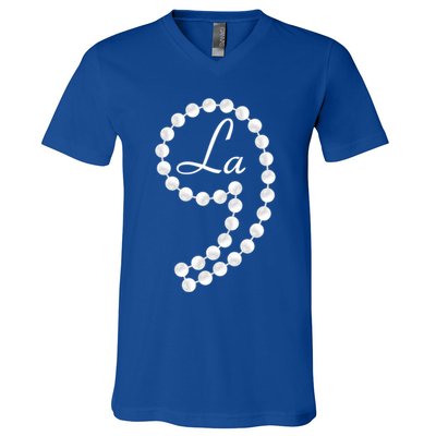 Comma Plus La Kamala Harris Pearls Usa President Election 24 Great Gift V-Neck T-Shirt