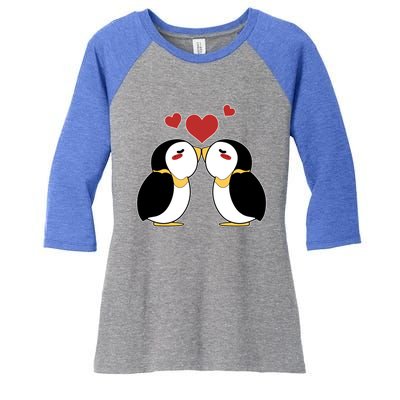 Cute Penguin Lovers Kissing Heart Valentine's Day Gift Women's Tri-Blend 3/4-Sleeve Raglan Shirt