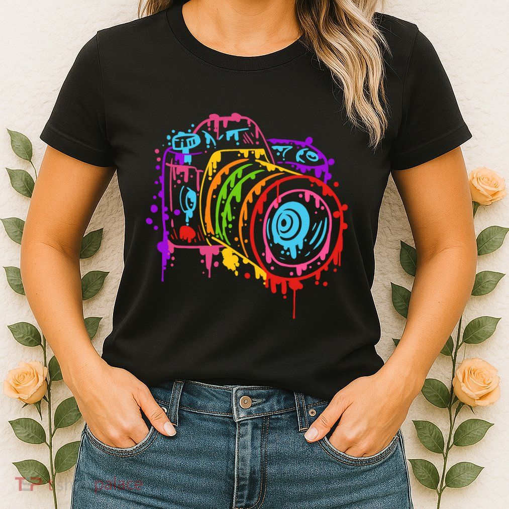 Camera Photograph Photography Making Pictures Art Artist Womens T-Shirt