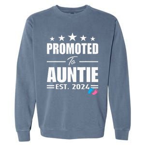 Cute Promoted To Aunt 2024 Funny Gender Reveal Pink Or Blue Garment-Dyed Sweatshirt