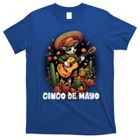 Cute Pembroke Welsh Dog Cinco De Mayo Mexican Holiday Attire Gift T-Shirt