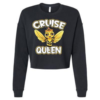 Cruise Queen Cruise Ship Cute Bee Design Beach Vacation Gift Cropped Pullover Crew