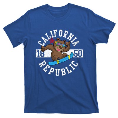 California Republic Bear Snowboarder Snowboarding Snowboard Cute Gift T-Shirt