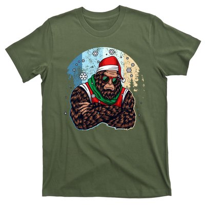 Cool Retro Christmas Big Foot Sasquatch Santa Claus T-Shirt