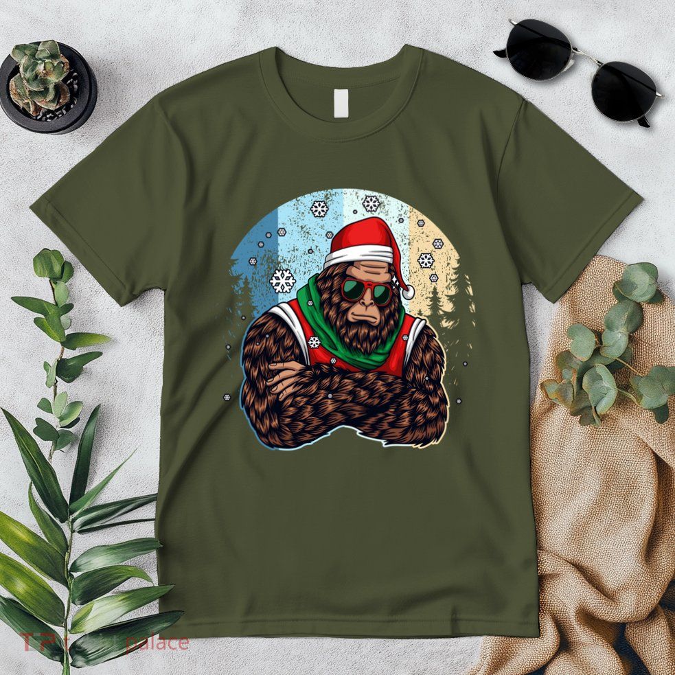 Cool Retro Christmas Big Foot Sasquatch Santa Claus Premium T-Shirt