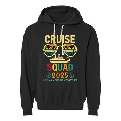 Cruise Squad 2025 Family Group Matching Summer Vacation Garment-Dyed Fleece Hoodie