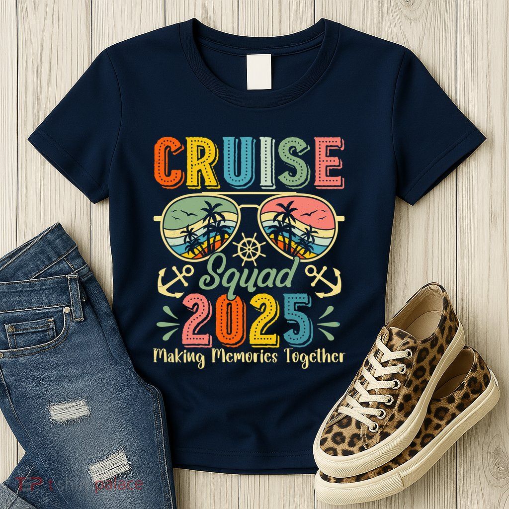 Cruise Squad 2025 Family Group Matching Summer Vacation Womens T-Shirt