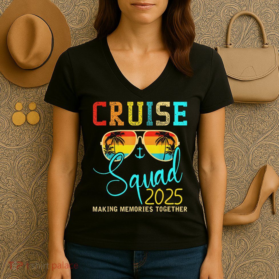 Cruise Squad 2025 Family Vacation Matching Group Summer Women's V-Neck T-Shirt