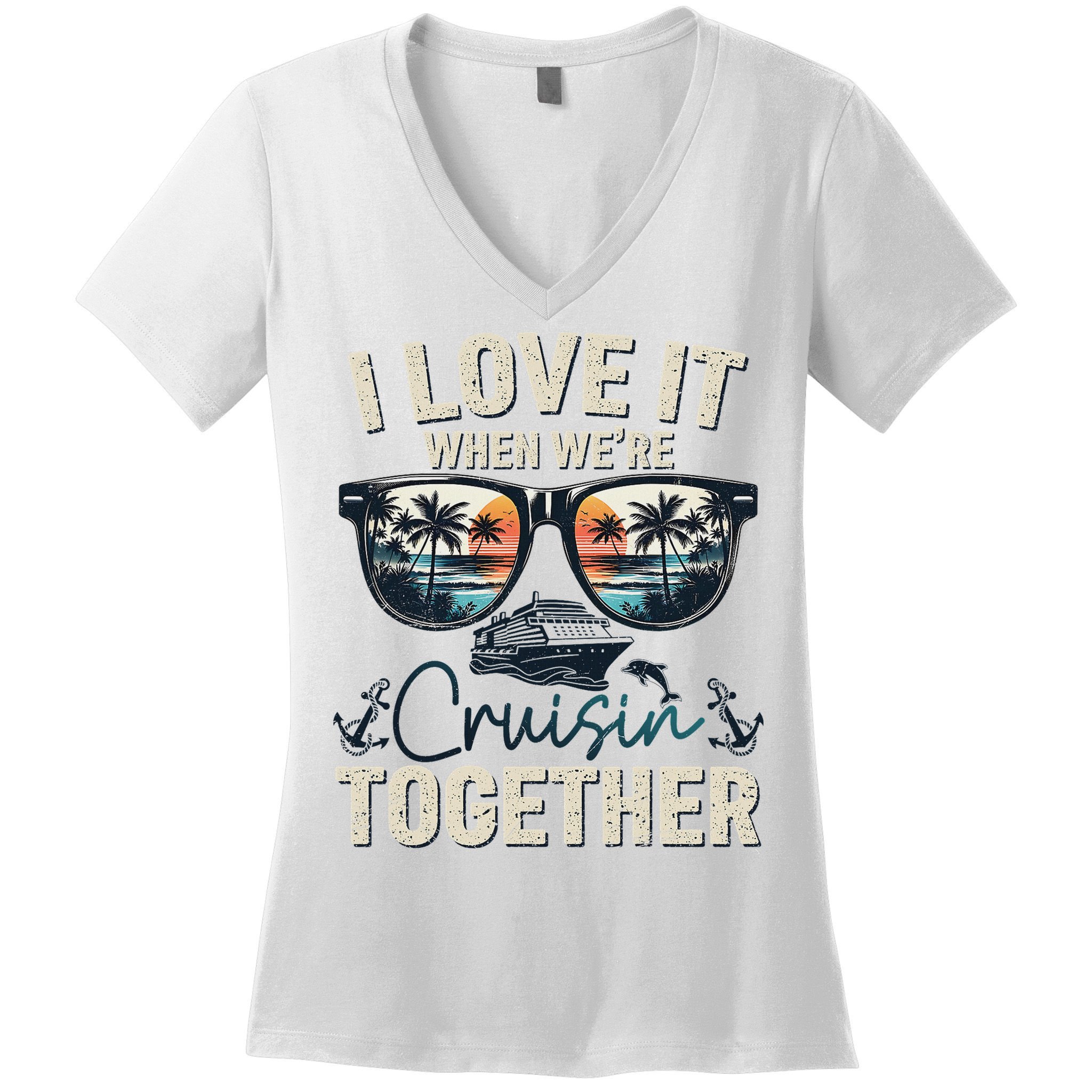 Cruise Squad 2025 Outfits Friends Family Couples Matching Women's V-Neck T-Shirt