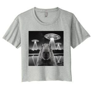 Capybara Selfie Alien Ufo Gifts Rodent Lover Women's Crop Top Tee