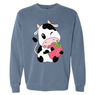 Cute Strawberry Cow Print Kawaii Aesthetic Animal Garment-Dyed Sweatshirt