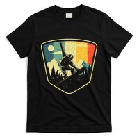 Cool Snowboarding Design Vintage Snowboarder T-Shirt
