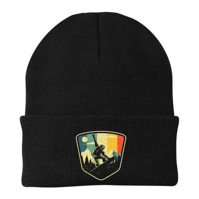 Cool Snowboarding Design Vintage Snowboarder Beanie
