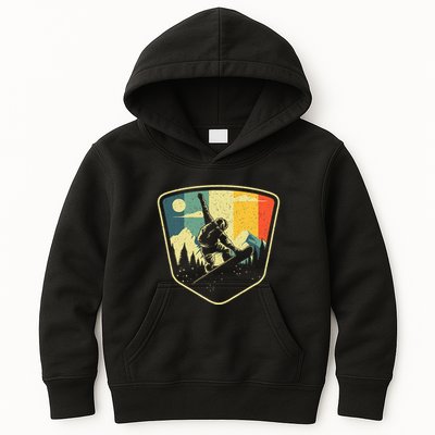 Cool Snowboarding Design Vintage Snowboarder Kids Hoodie