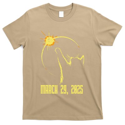 Cat Solar Eclipse March 29th 2025 Cat Reaching To Sun T-Shirt